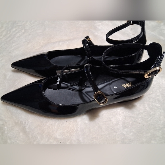 Zara Black Loafers with Glossy Finish - Picture 6 of 8